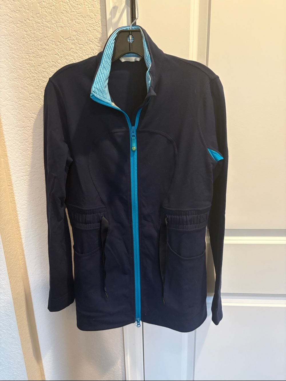 Lululemon vintage zip up Jacket - size 10